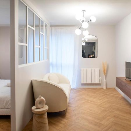 Suite Georgia Villeurbanne Esterno foto
